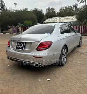 Mercedes-Benz E200 2018 Silver