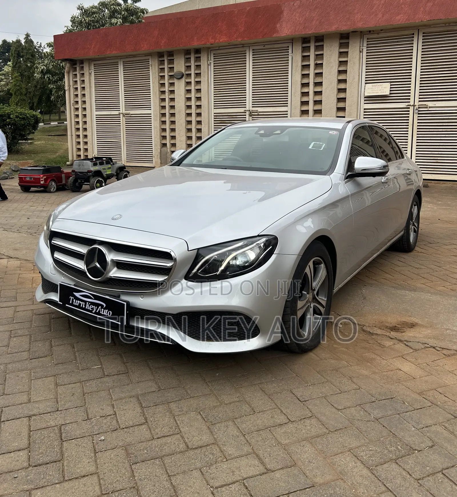 Mercedes-Benz E200 2018 Silver