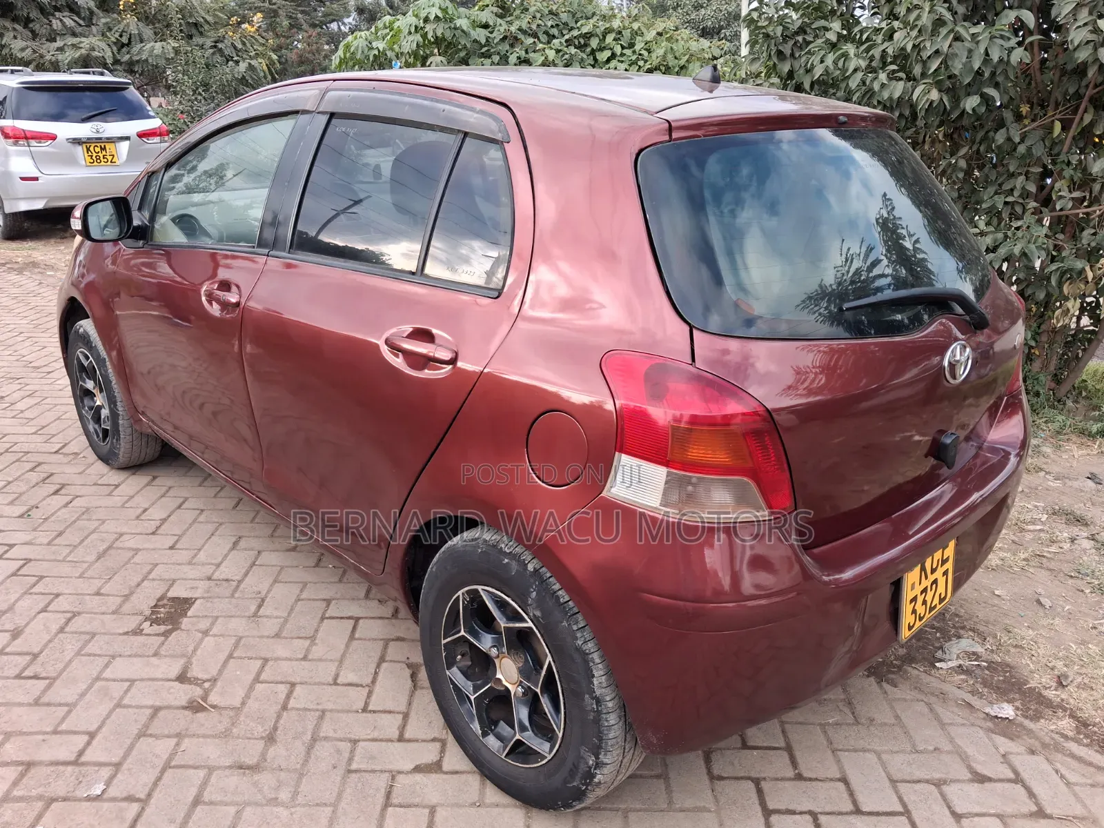 Toyota Vitz 2008 Maroon