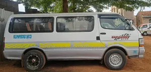 Toyota HiAce 2005 Grey