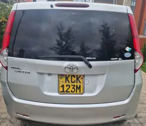 Toyota Passo Sette 2008 Silver