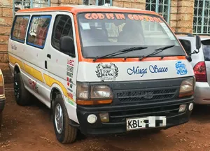 Toyota HiAce 2004 White