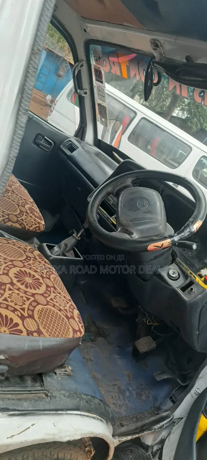 Toyota HiAce 2004 White