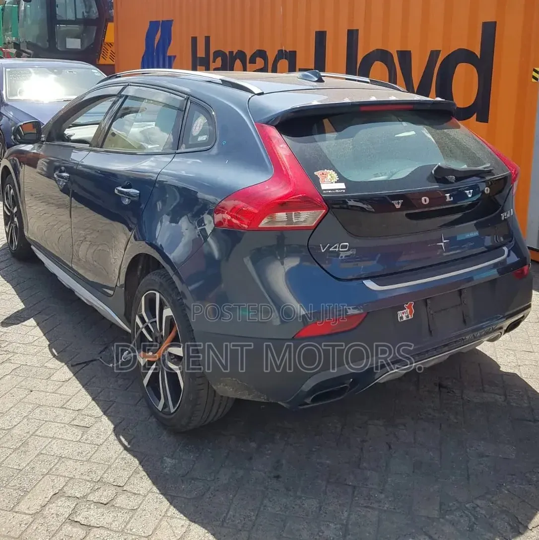 Volvo V40 2019 Blue