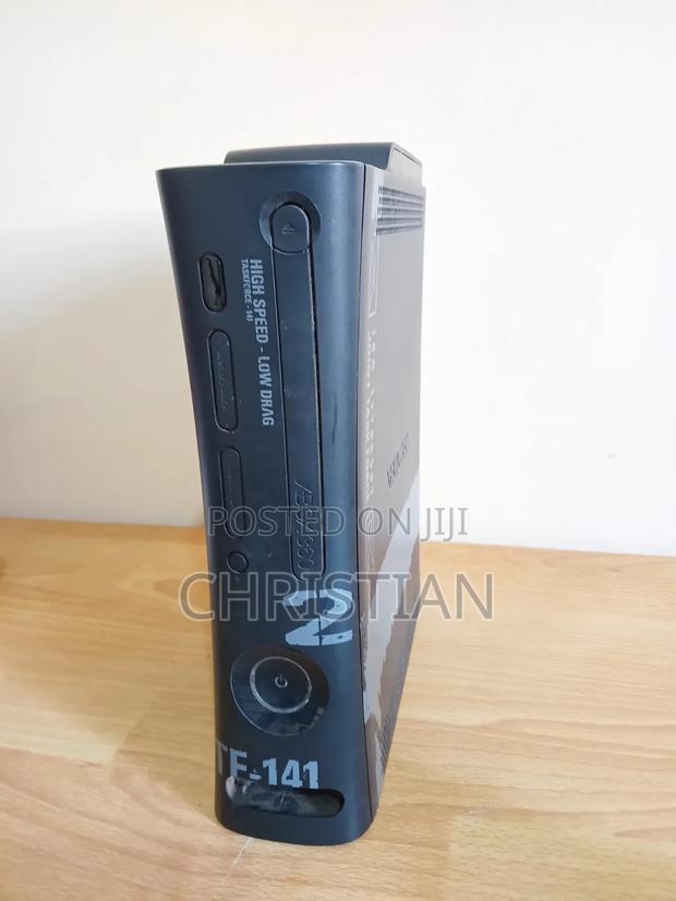 Limited Edition Xbox 360 Console - thumbnail 2