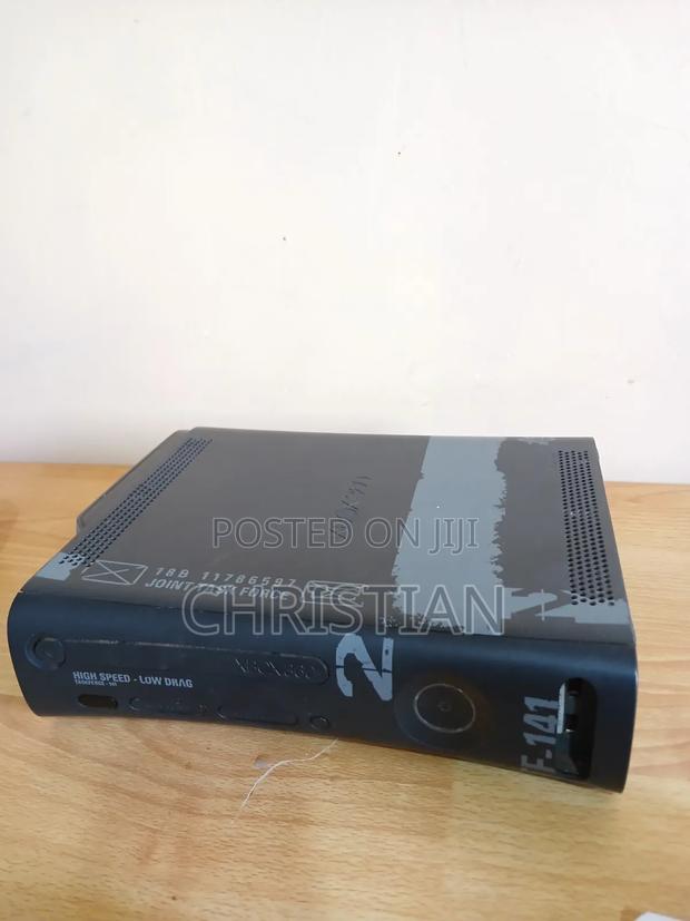 Limited Edition Xbox 360 Console - thumbnail 3