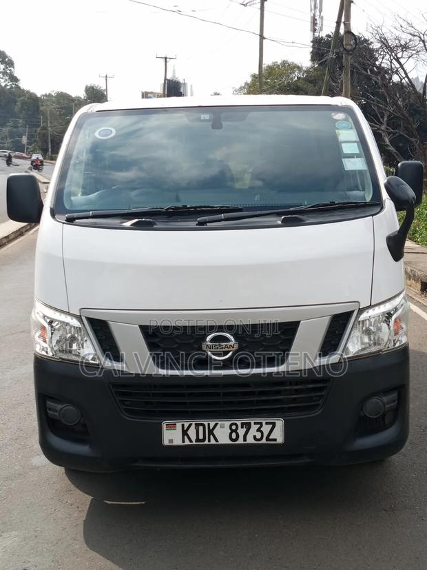 Nissan Caravan (Urvan) 2015 White