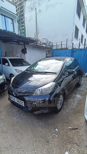 Toyota Vitz 2011 Black
