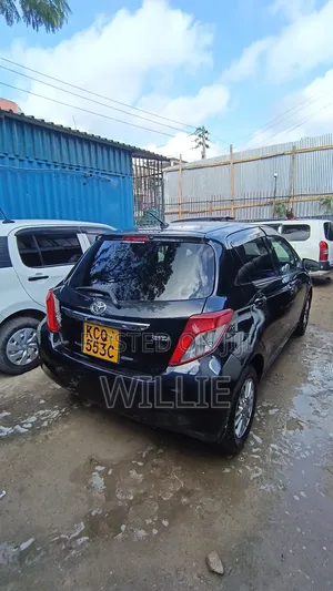 Toyota Vitz 2011 Black