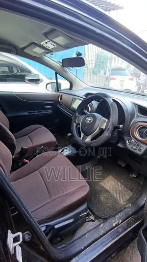 Toyota Vitz 2011 Black