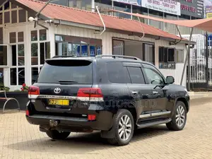 Toyota Land Cruiser 2017 Black