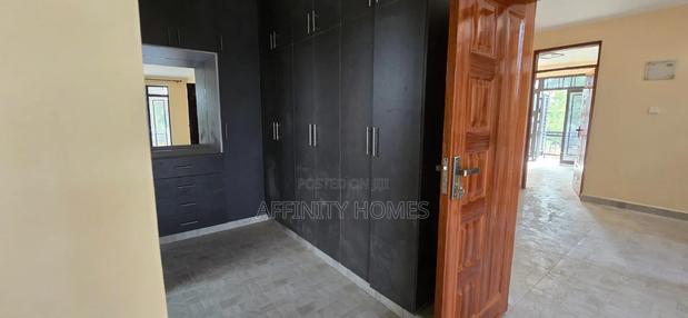 4bdrm Maisonette in Varsityville, Kamakis for rent - thumbnail 8