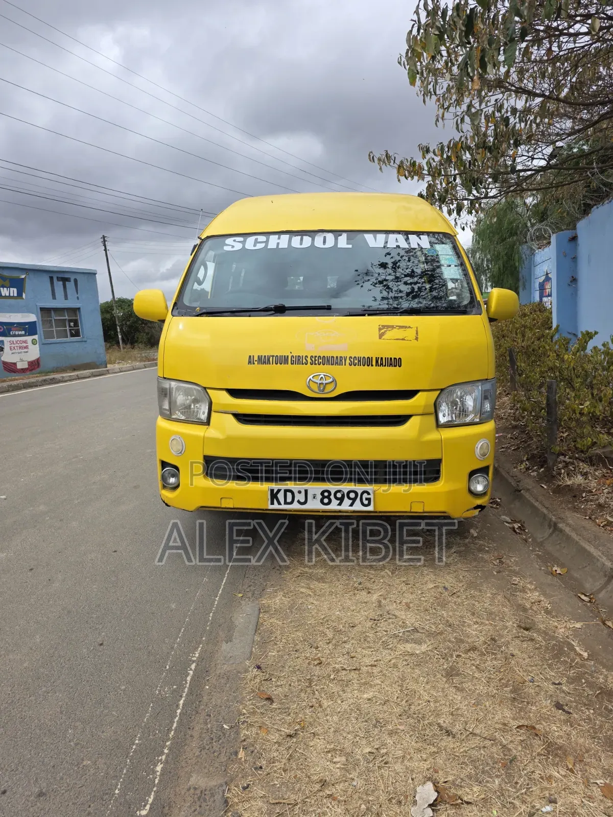 Toyota HiAce 2014 Yellow