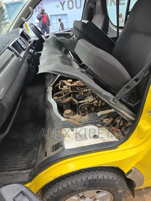 Toyota HiAce 2014 Yellow