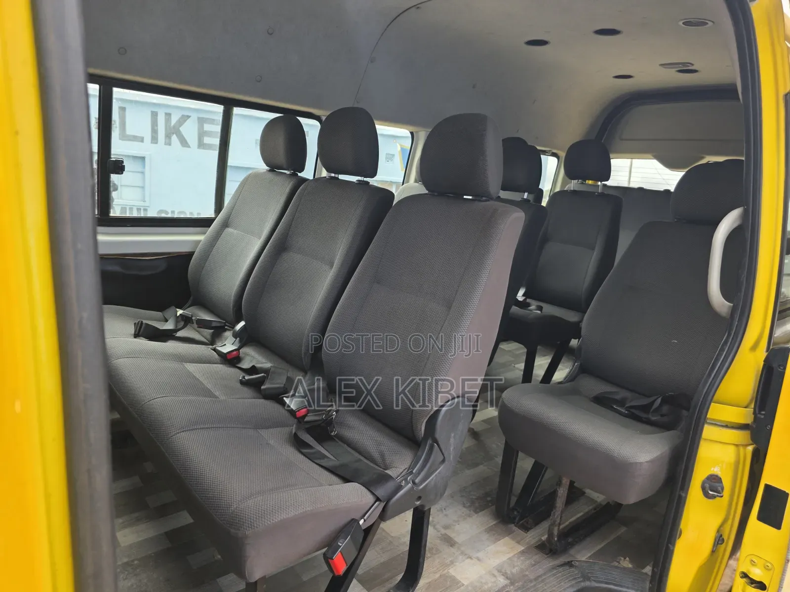 Toyota HiAce 2014 Yellow