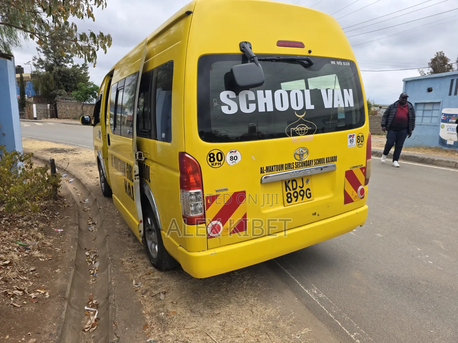 Toyota HiAce 2014 Yellow