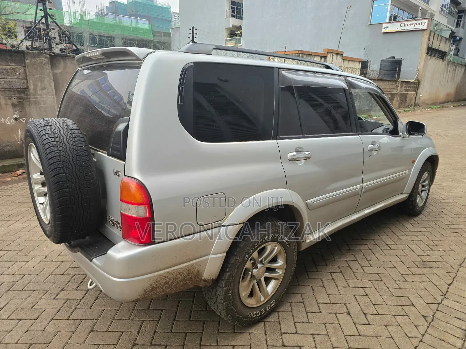 Suzuki Escudo 2004 Silver