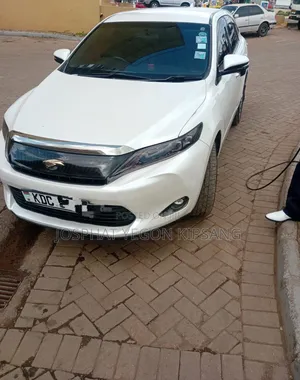 Toyota Harrier 2.0 2014 White
