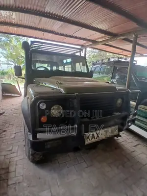 Land Rover Defender 110 2.5 TDi 2006 Green