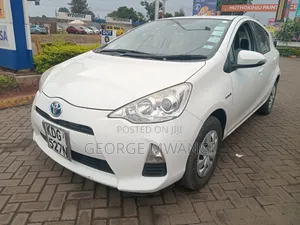 Toyota Aqua 2015 White