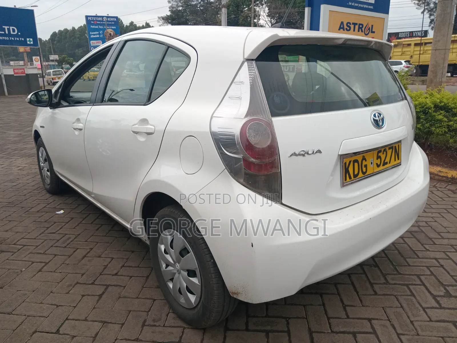 Toyota Aqua 2015 White