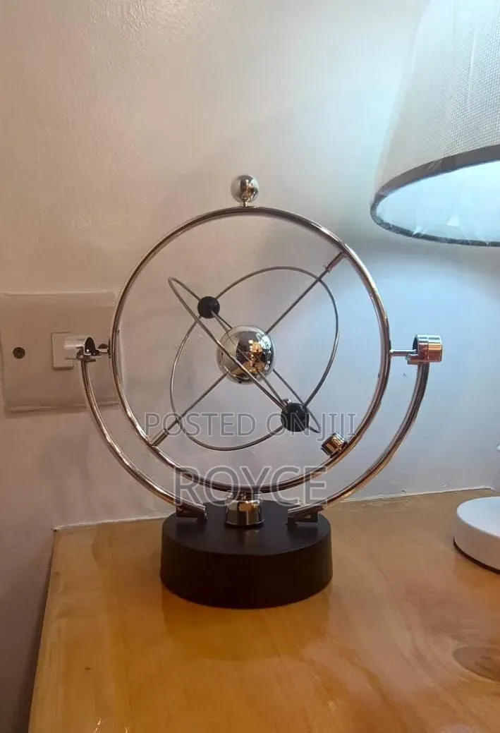 Luxury Pendulum Rotating Ball