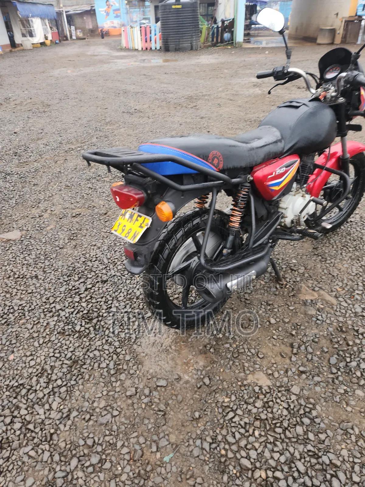 Bajaj Boxer 150 UG 2024 Red