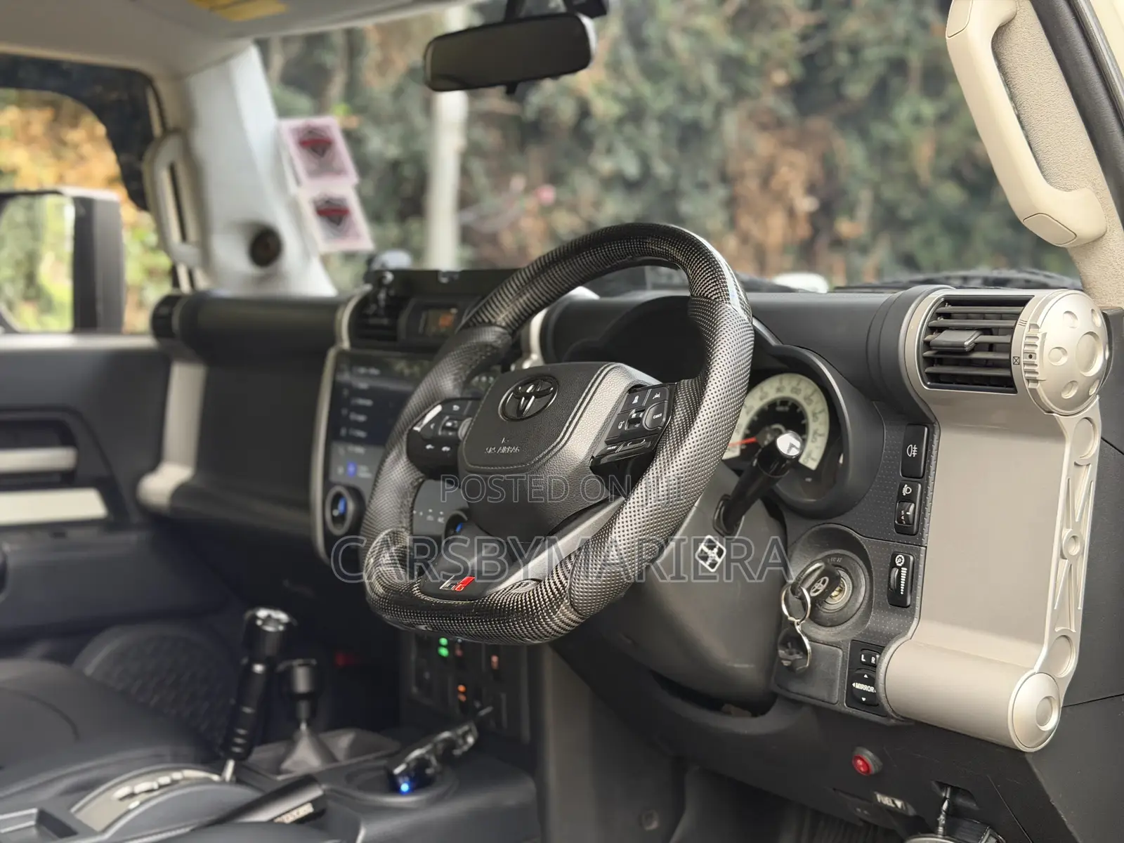 Toyota FJ Cruiser 2014 White