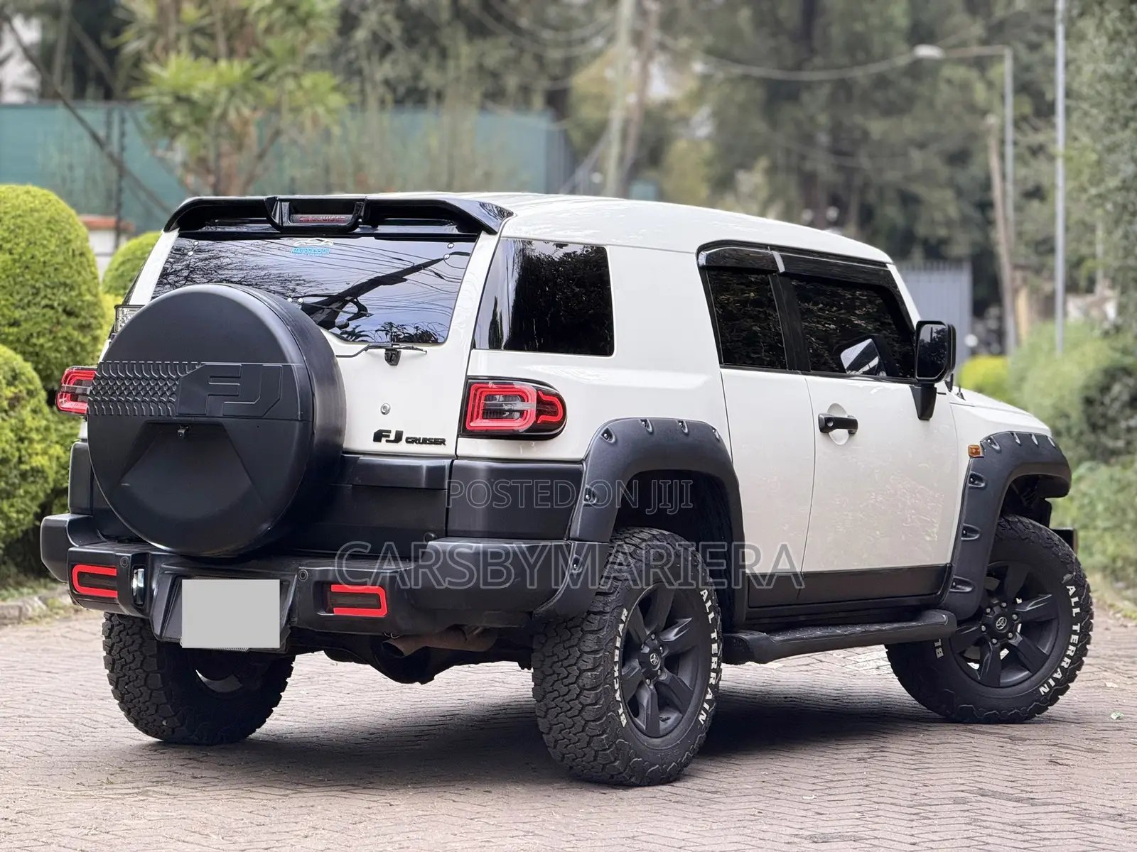 Toyota FJ Cruiser 2014 White