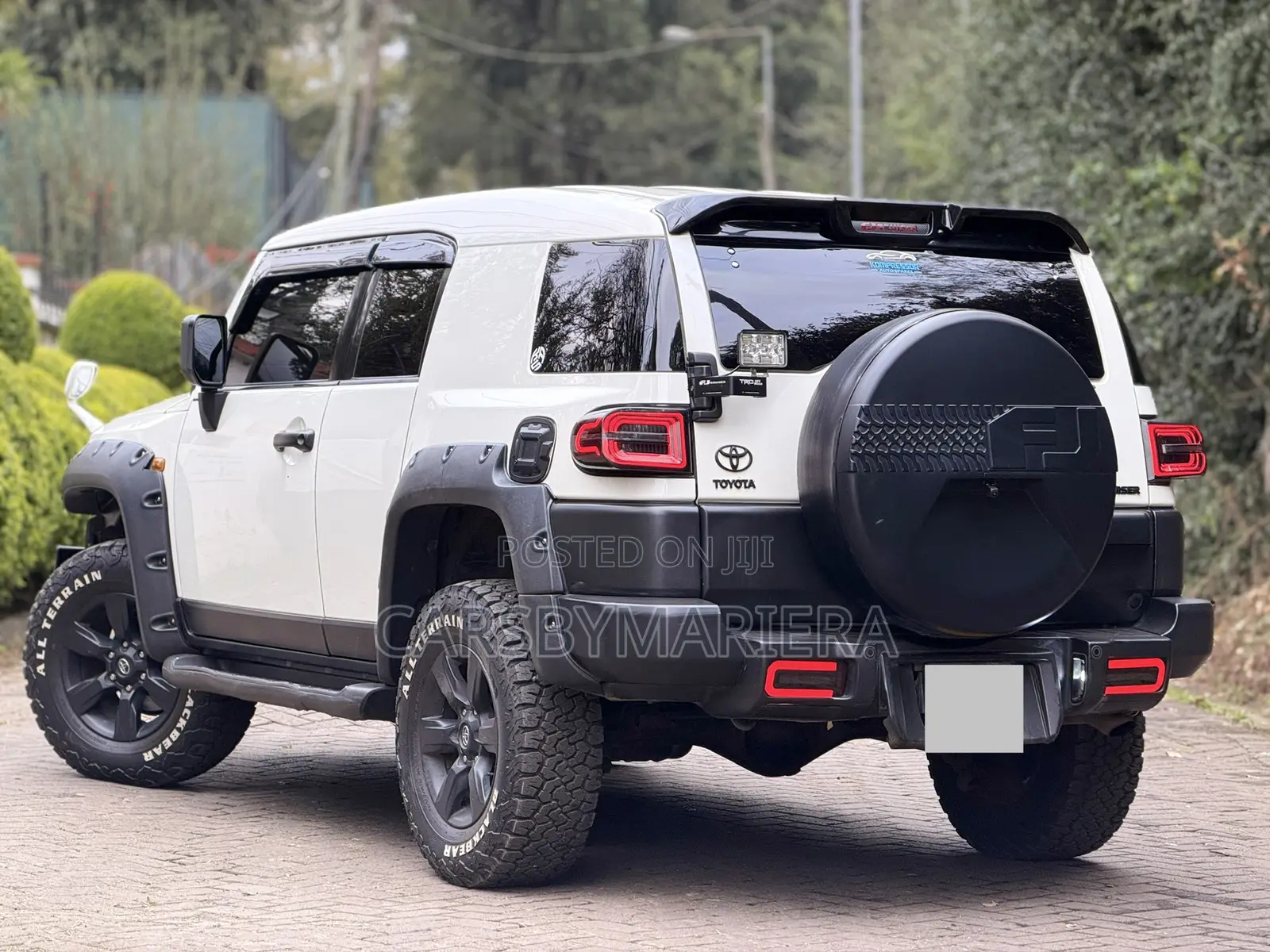 Toyota FJ Cruiser 2014 White