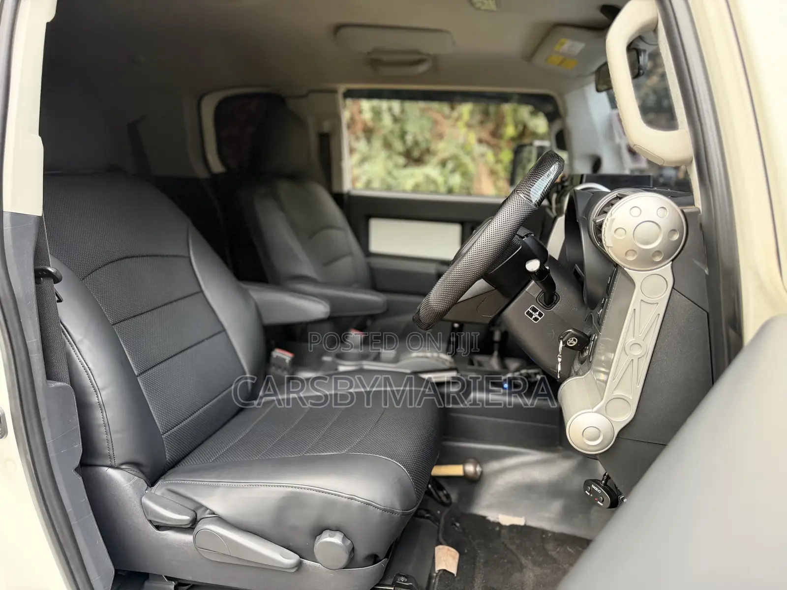 Toyota FJ Cruiser 2014 White
