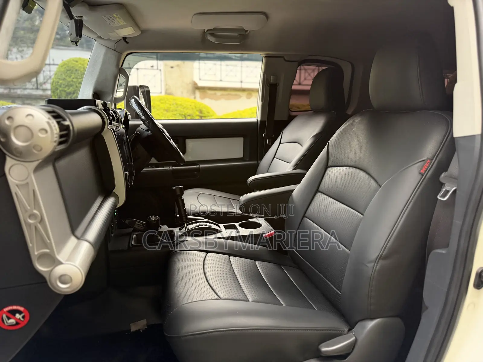Toyota FJ Cruiser 2014 White