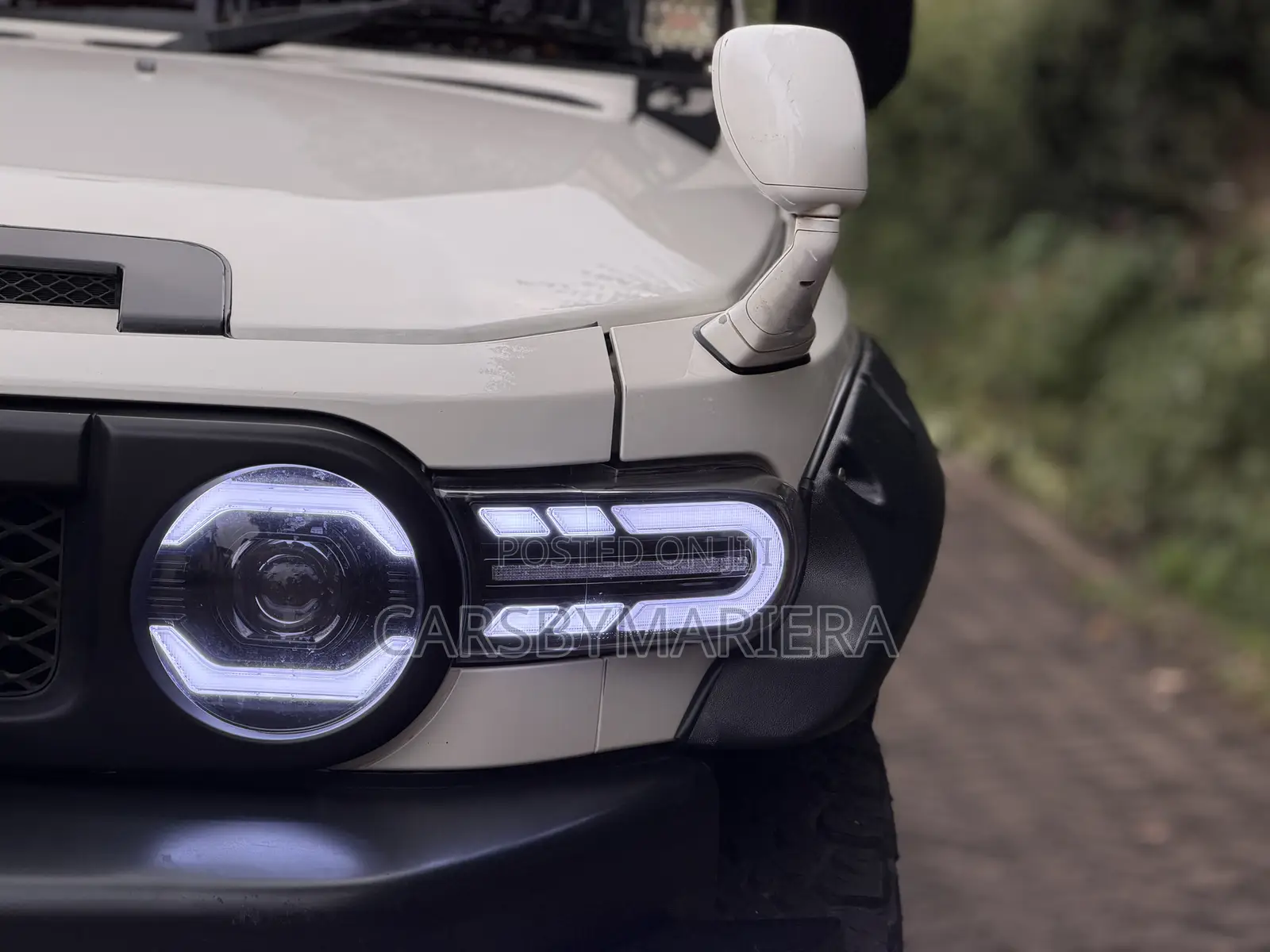 Toyota FJ Cruiser 2014 White