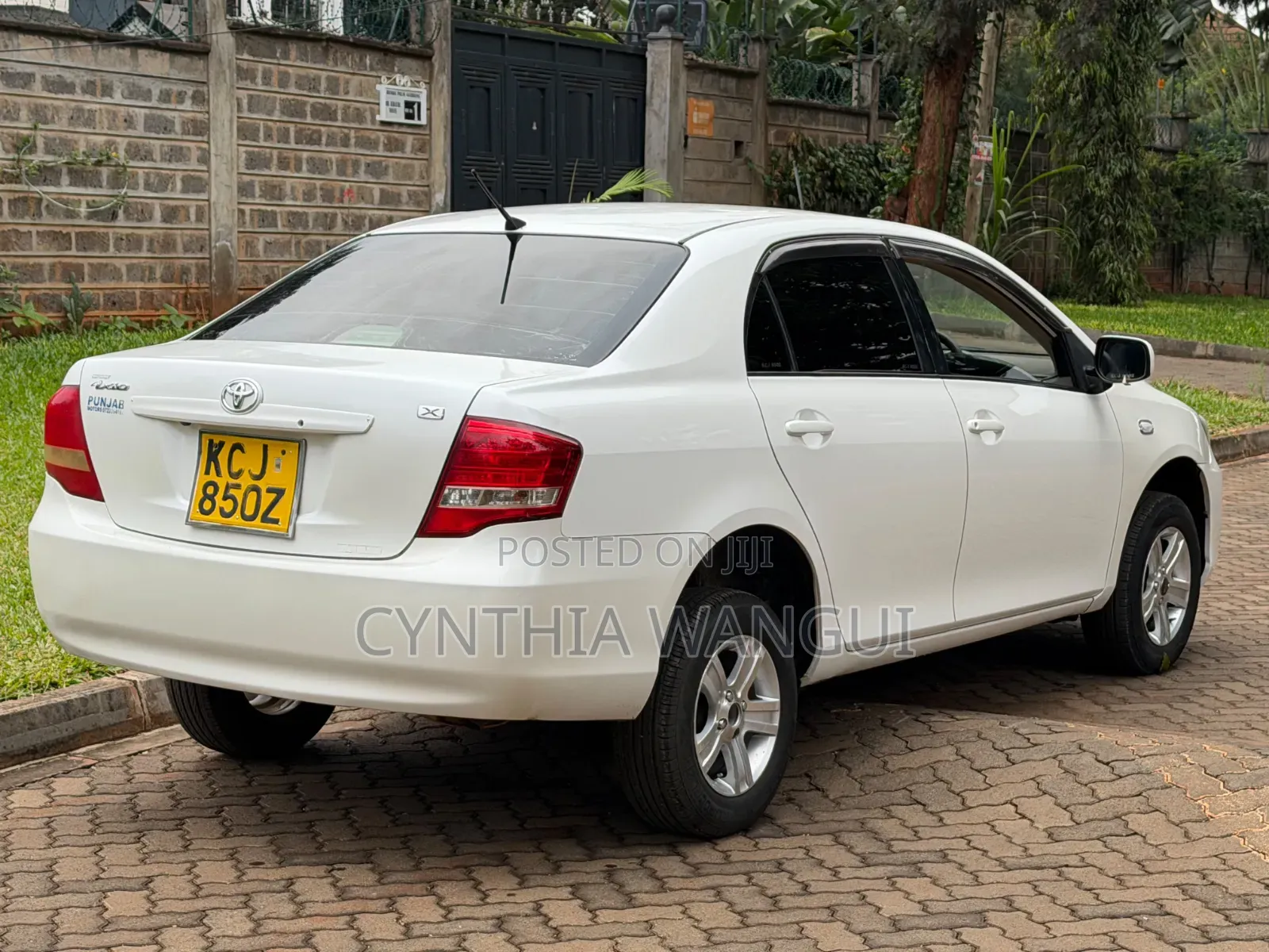 Toyota Axio 2009 White