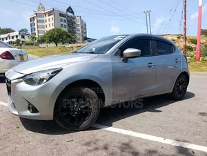 Mazda Demio 2016 Silver