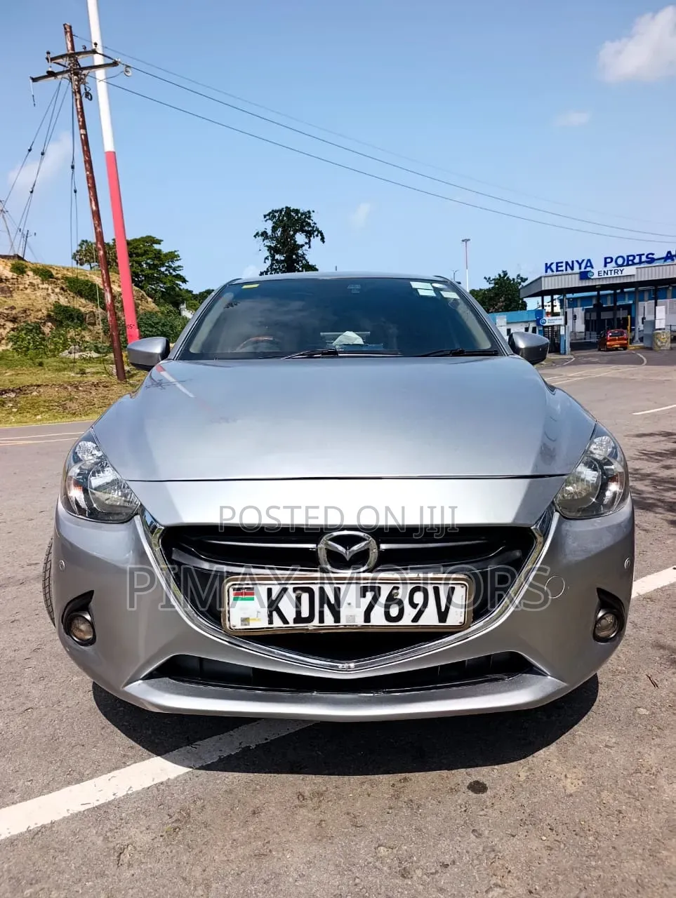 Mazda Demio 2016 Silver