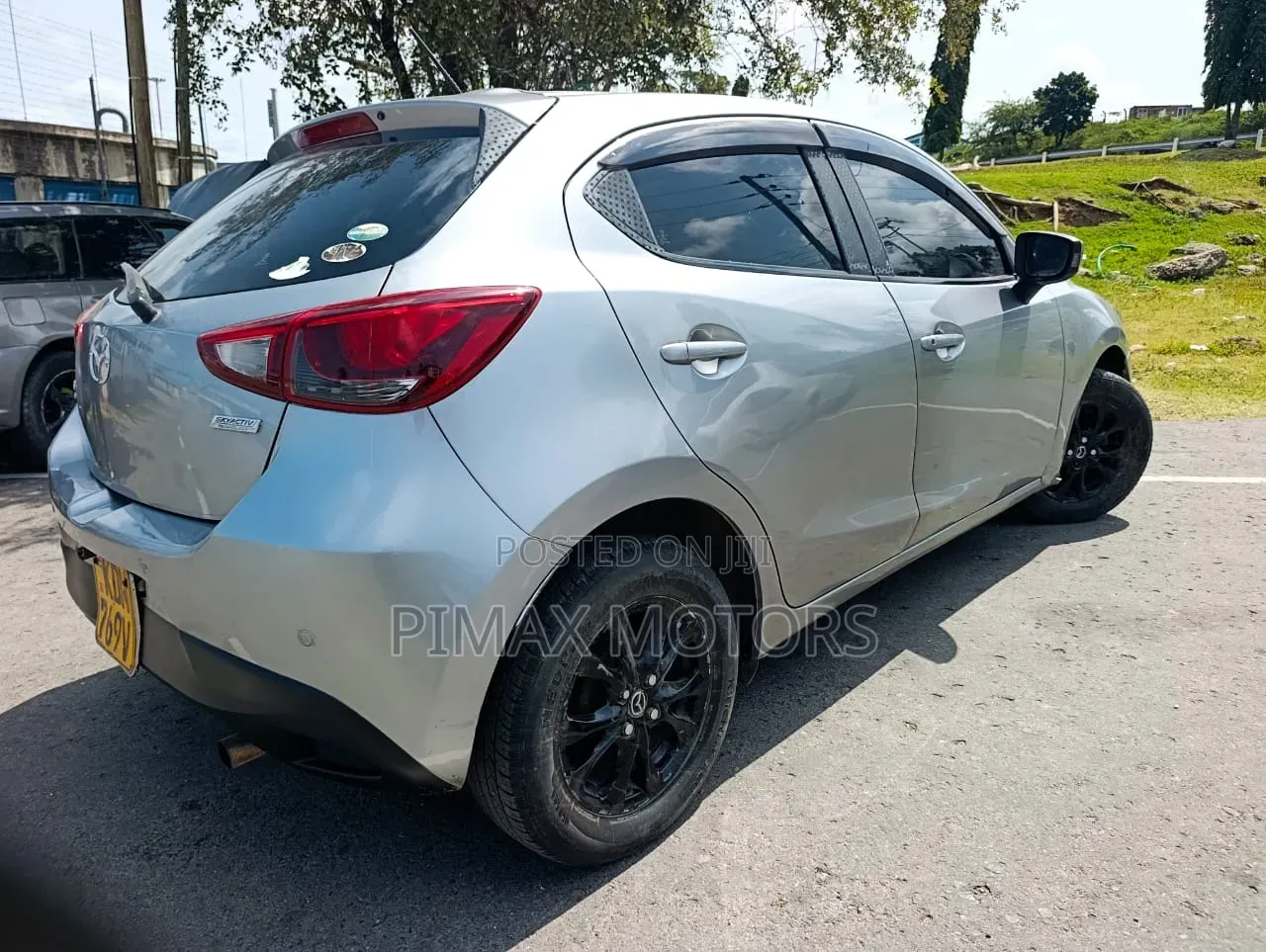 Mazda Demio 2016 Silver