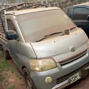 Toyota TownAce 2014 Silver