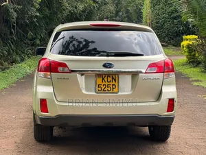 Subaru Outback 2010 Green