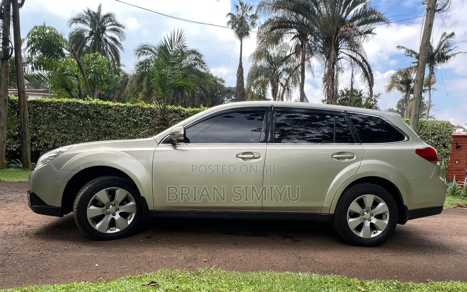 Subaru Outback 2010 Green