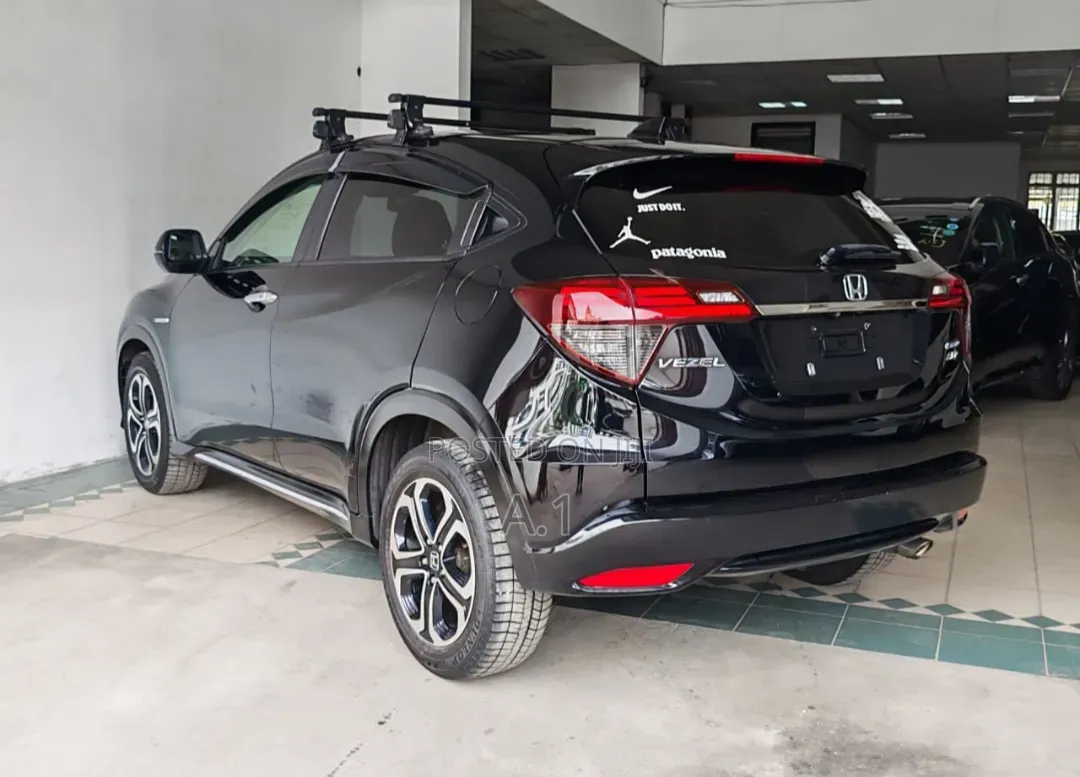 Honda Vezel 2019 Black