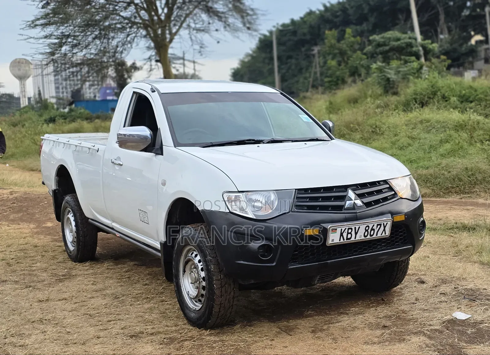 Mitsubishi L200 2010 White