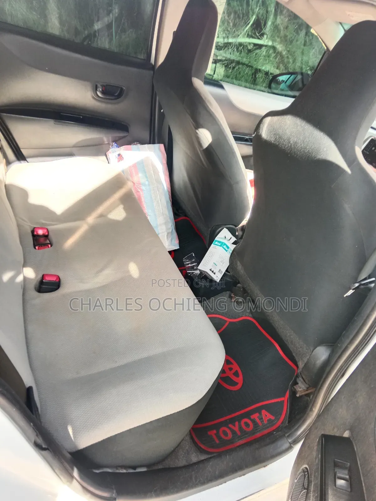 Toyota Vitz 2011 White