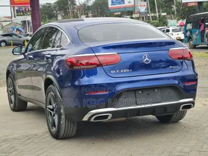 Mercedes-Benz GLC-Class 2019 Blue