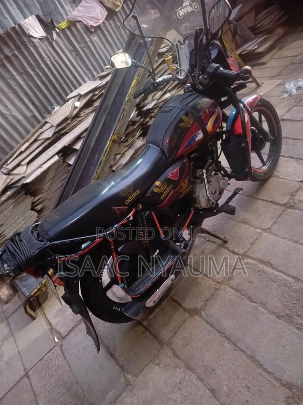 Bajaj Boxer 150 UG 2022 Red - thumbnail 3
