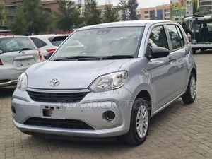 Toyota Passo 2019 Silver