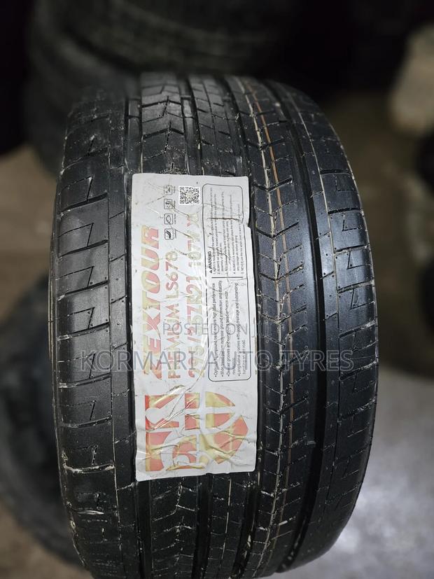 295/35r21 Zextour Tyre