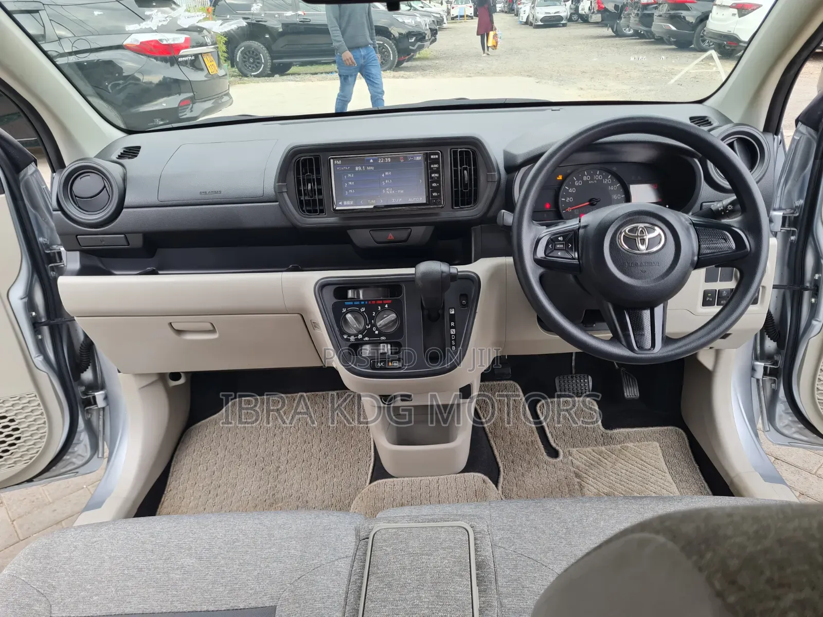 Toyota Passo 2019 Silver