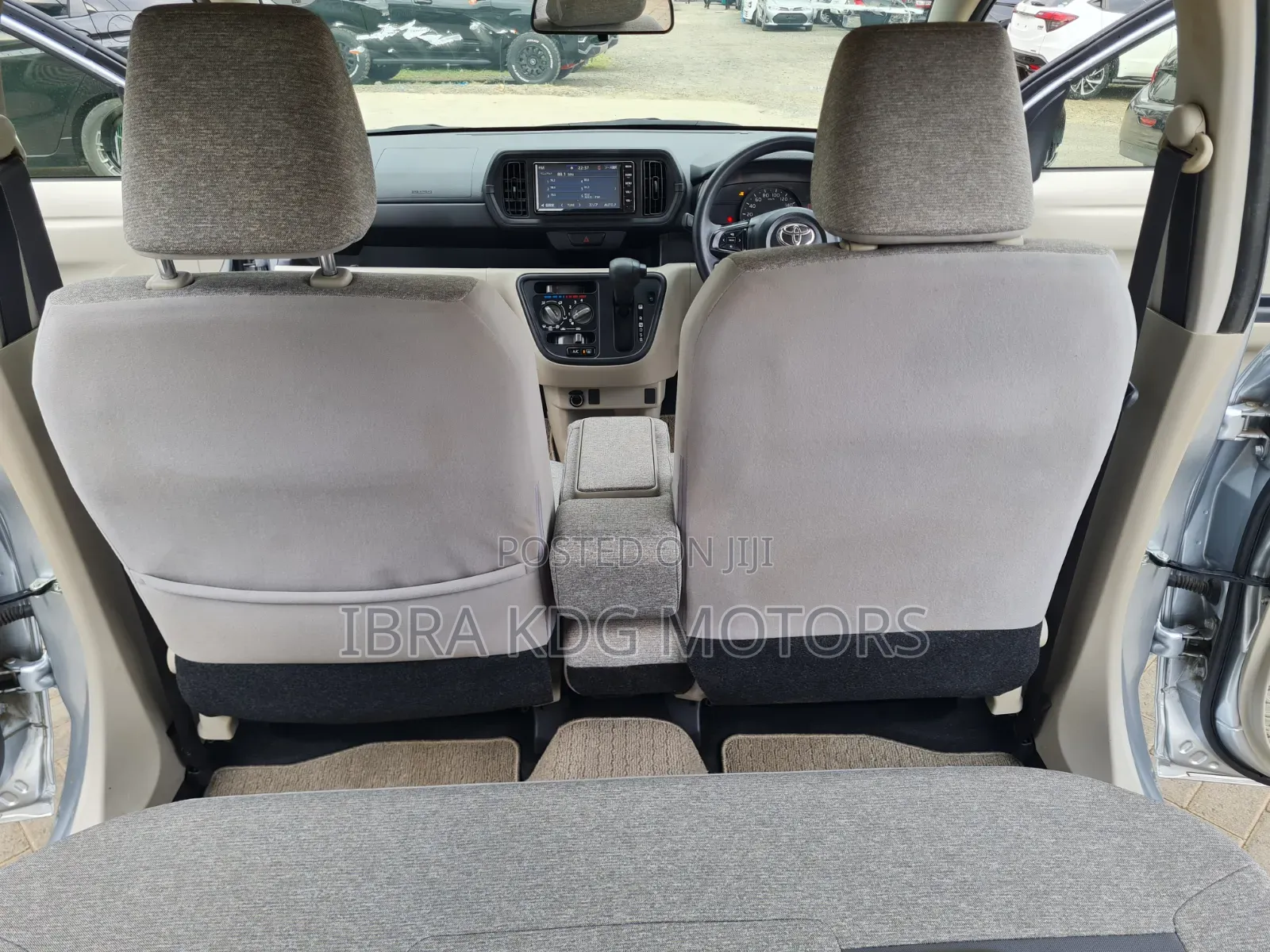 Toyota Passo 2019 Silver