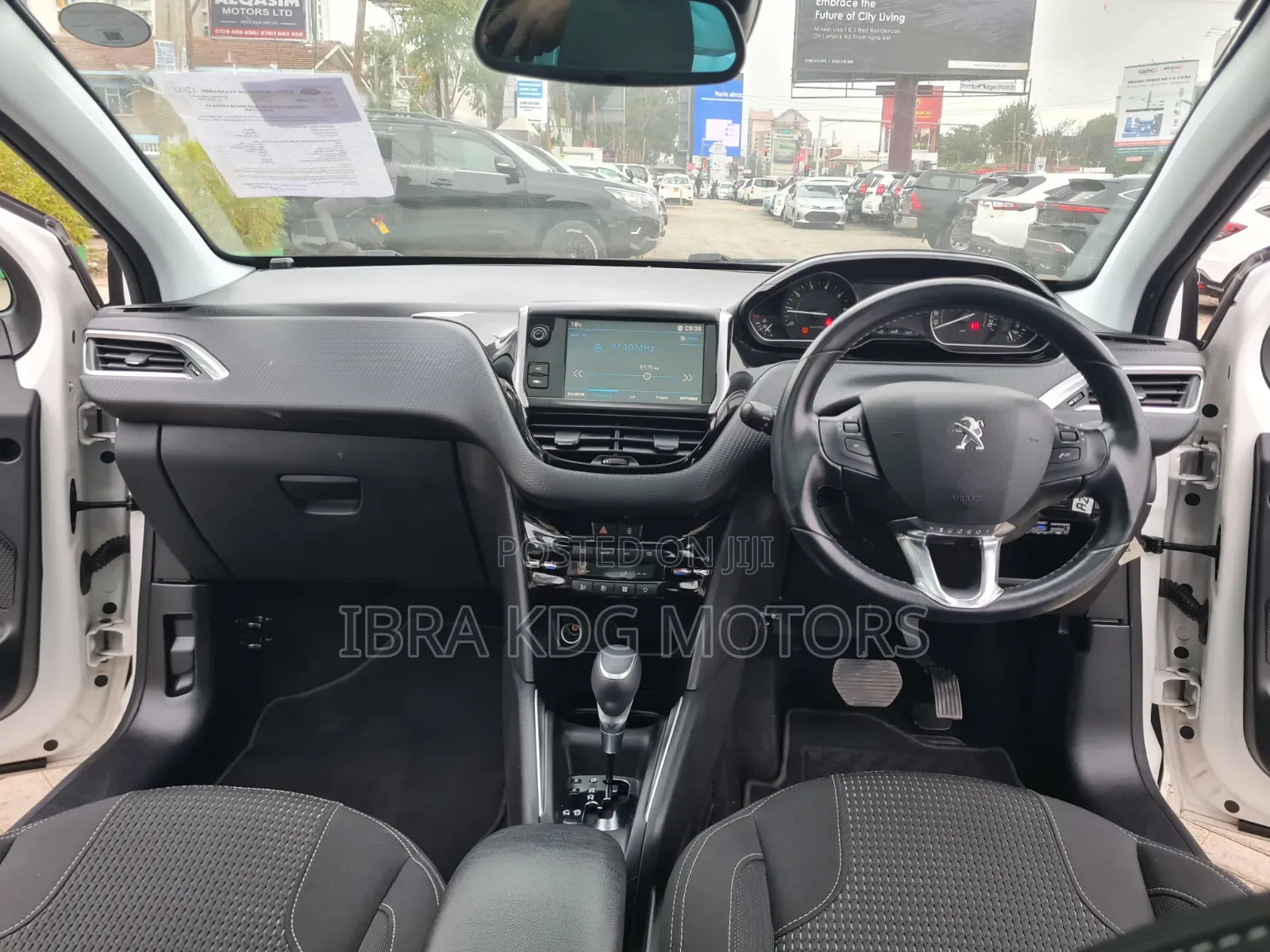 Peugeot 208 2019 White